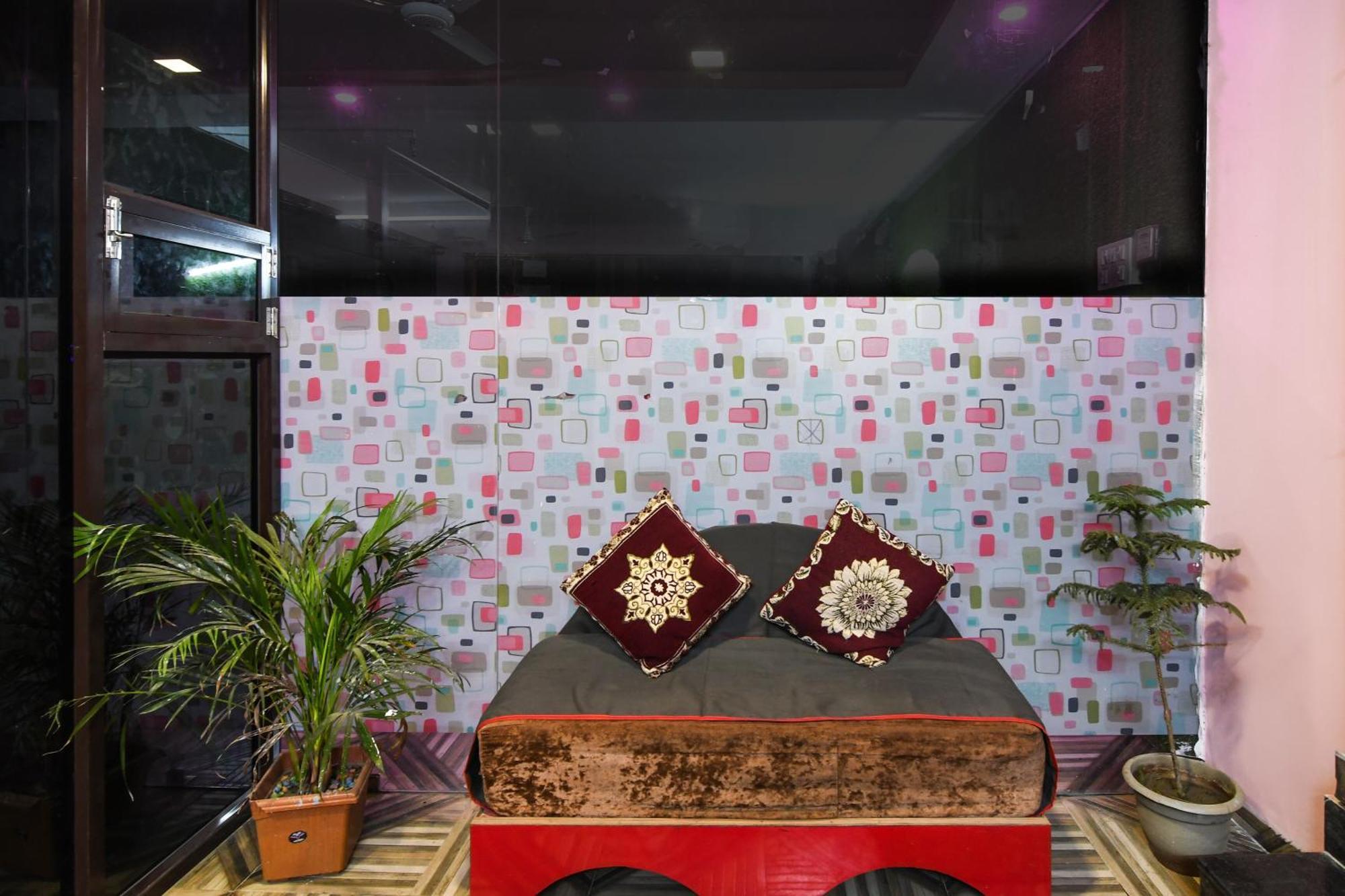 Oyo 75427-阳光酒店 Gauripur  外观 照片